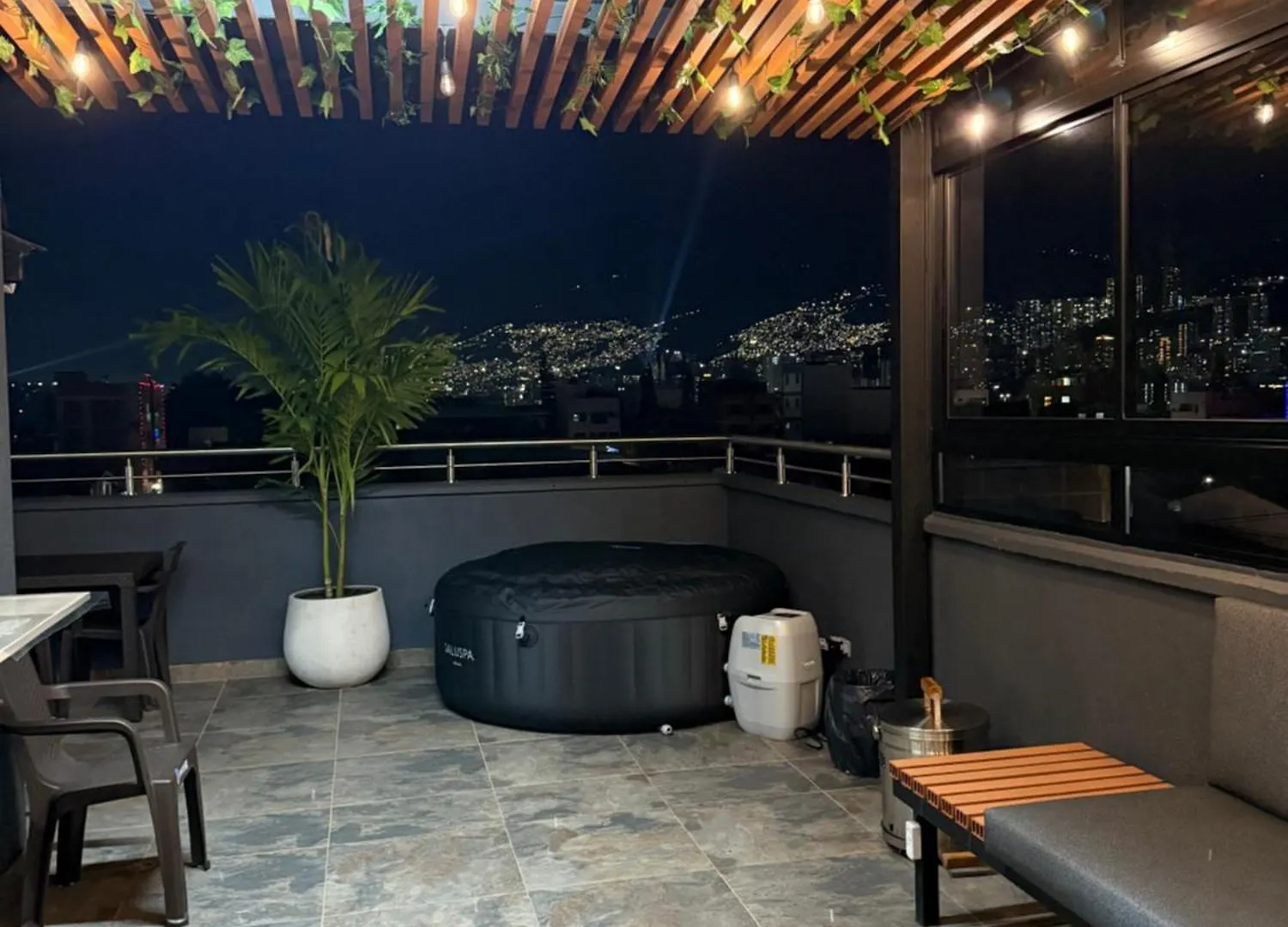 402 Apartamento Nuevo Cerca Del Poblado Medellin 0*,  Colombia