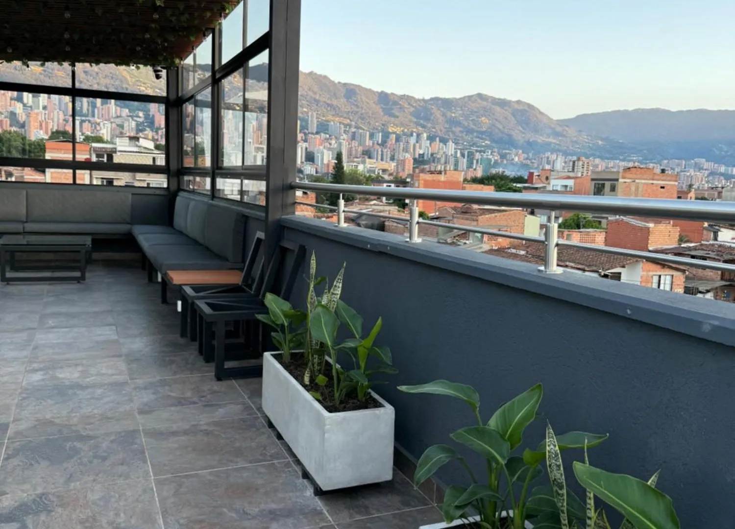 402 Apartamento Nuevo Cerca Del Poblado Medellin Apartment